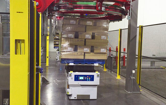 Robôs móveis industriais Driverless, túnel que levanta o AGV com plataforma de levantamento